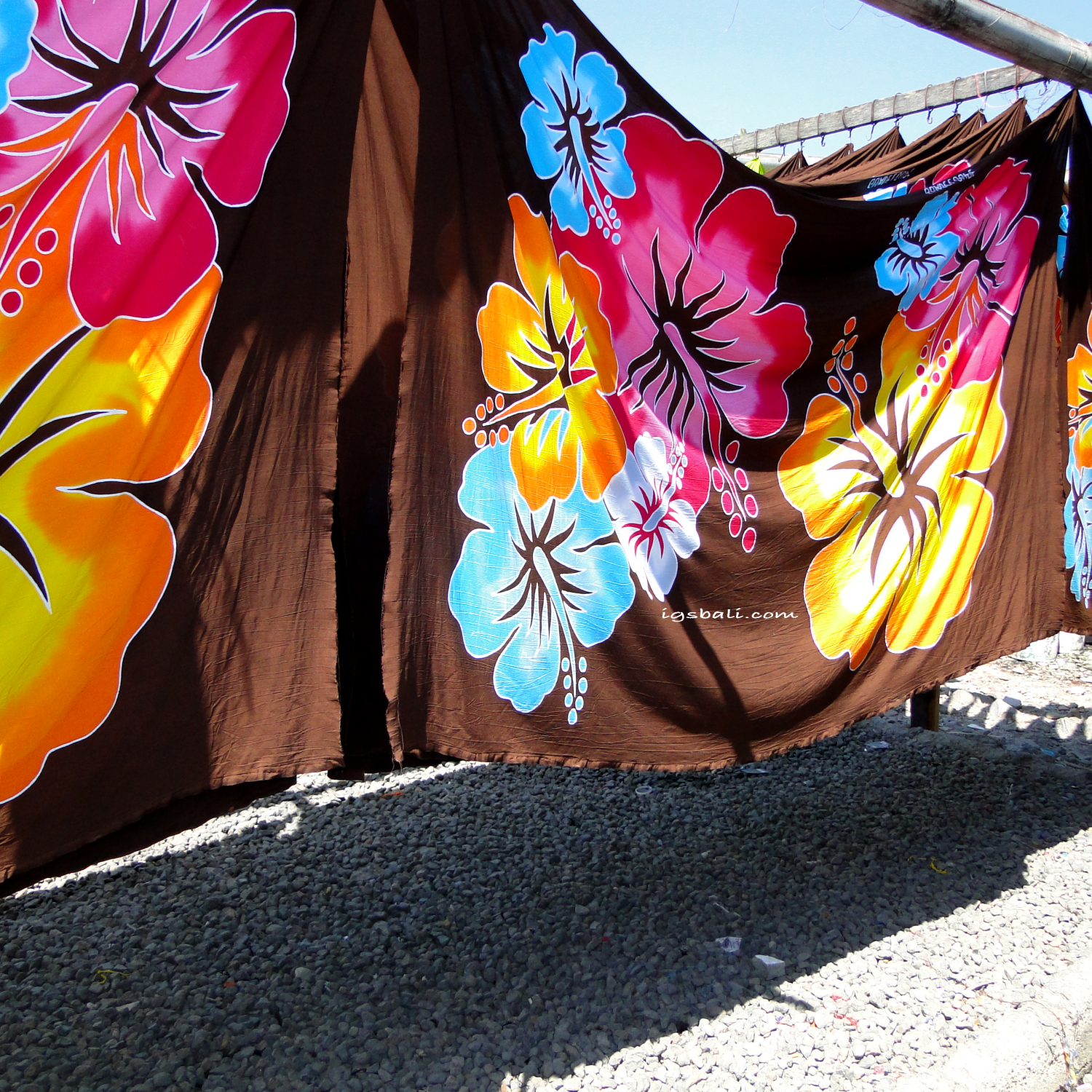 fabricant gros pareos Bali Indonesie